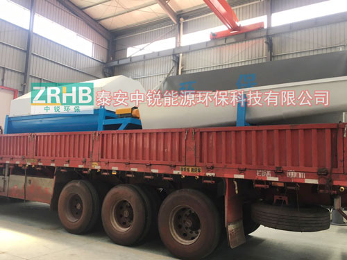 滾筒砂石分離機生產(chǎn)完畢，裝車發(fā)往河北秦皇島