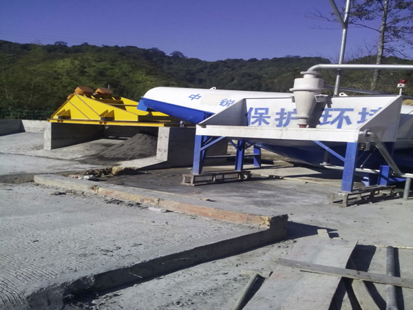 中銳環(huán)保砂石分離機使用說明